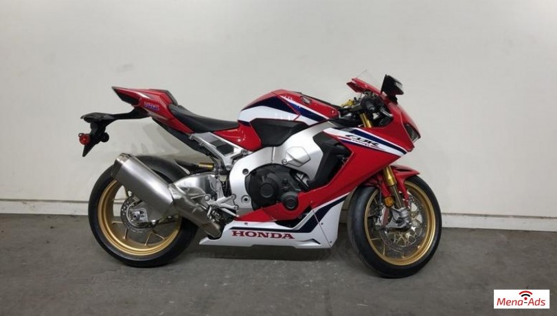 2019-honda-cbr1000rr-spwhatsapp-13236413248-big-1