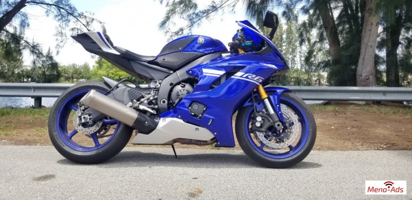 2017-yamaha-yzf-r6-motorcycle-available-big-5