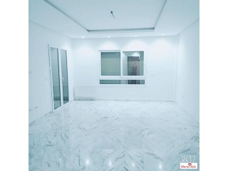 A louer magnifique appartement S3 à Menzah 9C avec Piscine